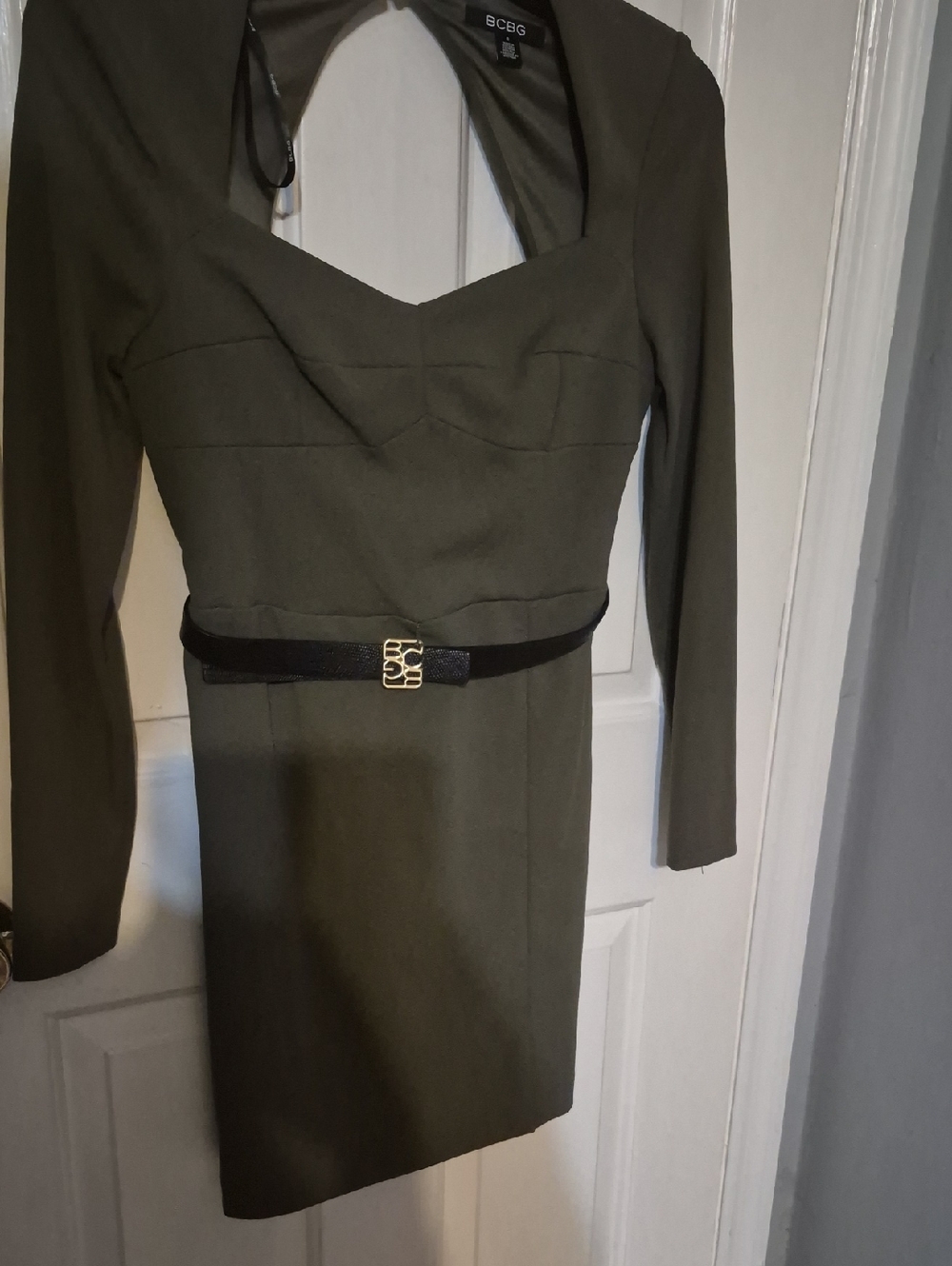 BCBG Olive Long Sleeve Sheath Dress with Black Belt Size 6